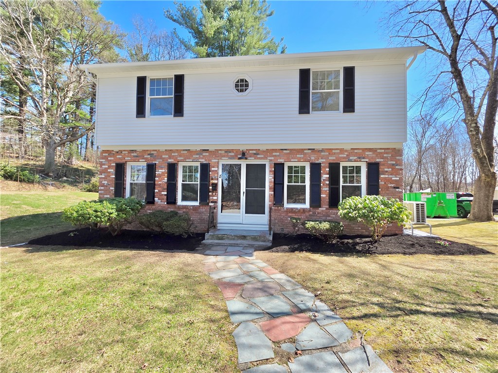 8 Wolf Hill Road Smithfield, RI 02917 - Photo 4 of 32