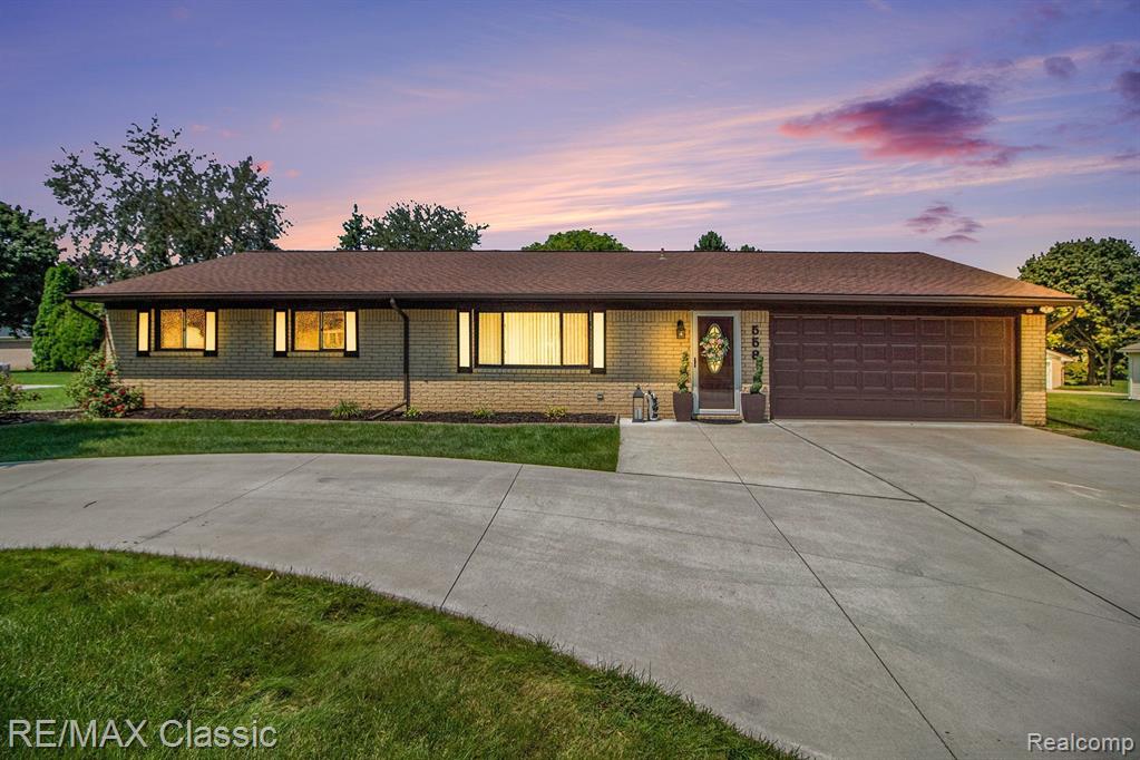 558 Ridge Road Walled Lake, MI 48390 - Photo 2 of 27