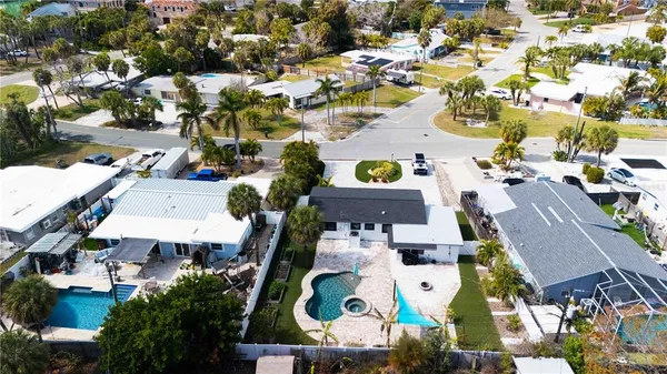 $775,000 | 327 39th Avenue, St. Pete Beach, FL 33706