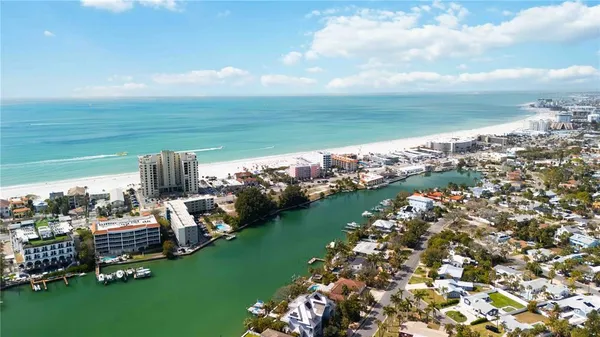 $775,000 | 327 39th Avenue, St. Pete Beach, FL 33706