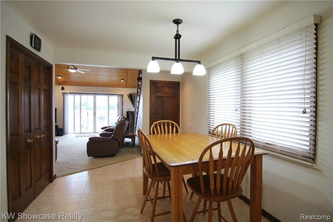 5762 Bullard Road Fenton, MI 48430 - Photo 16 of 34 jBullard Rd Kitchen 4.jpg