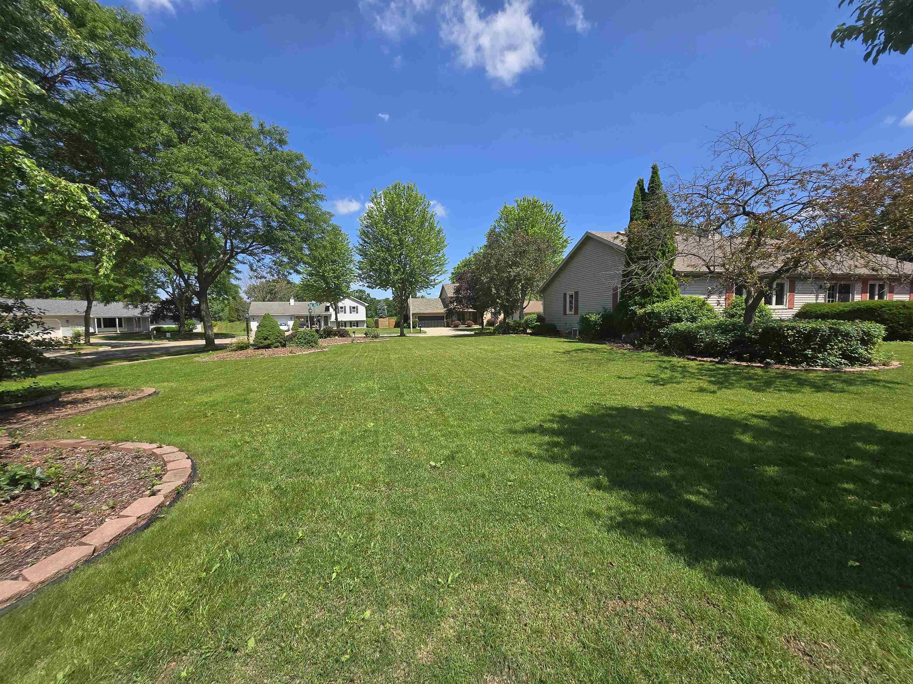 1709 Bayberry Street Appleton, WI 54915 - Photo 14 of 22