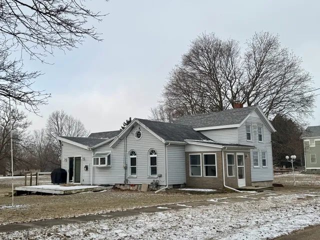 $130,000 | 108 West Washington Street, Dover, IL 61323