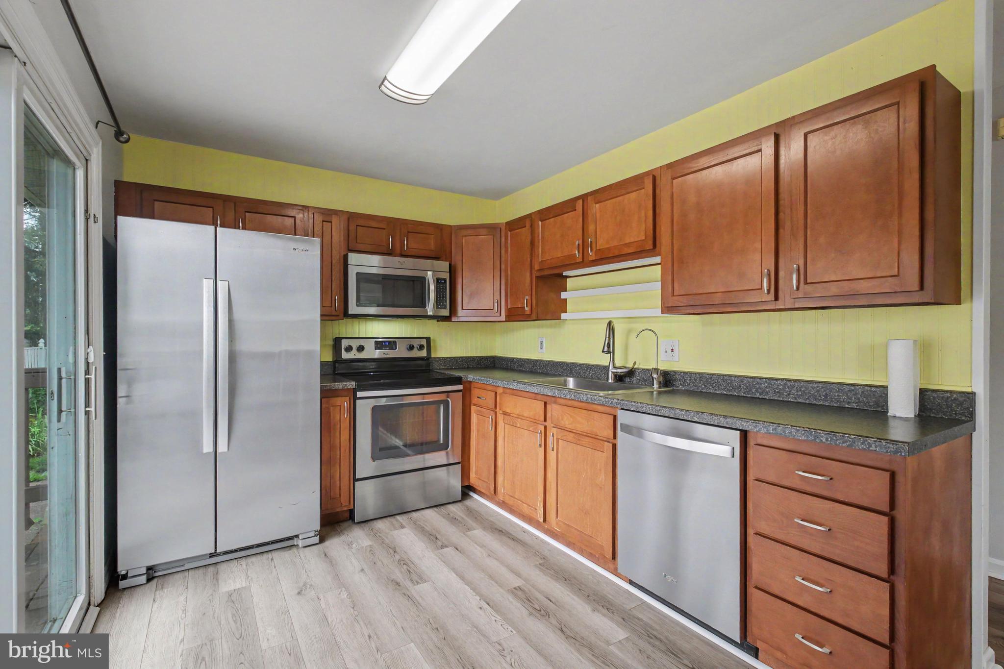 541 Golden Street Lititz, PA 17543 - Photo 10 of 34
