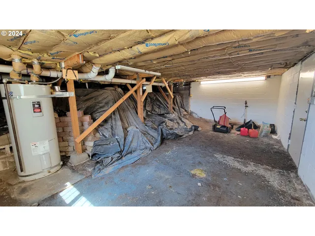 $345,000 | 47638 Highway 58, Oakridge, OR 97463