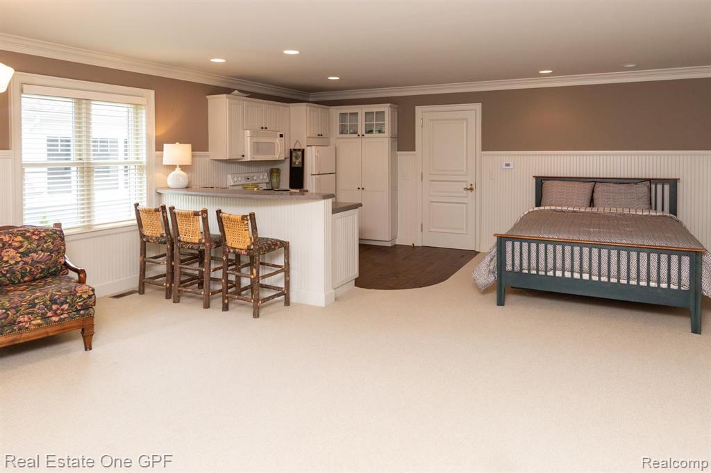 992 Lake Shore Road Grosse Pointe Shores, MI 48236 - Photo 41 of 59