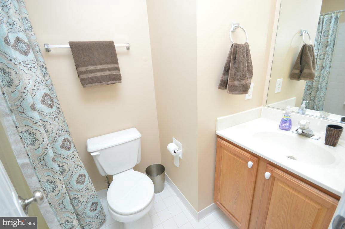 6647 Fox Den Road Manassas, VA 20112 - Photo 15 of 24 Bath