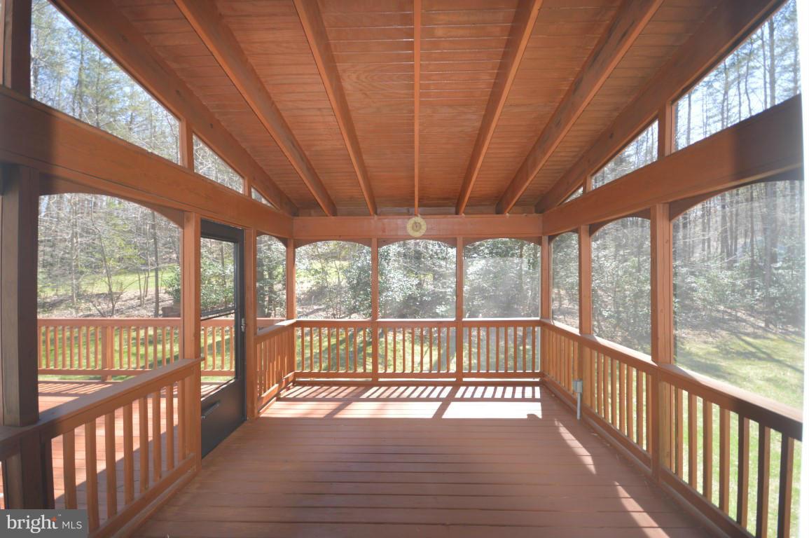 6647 Fox Den Road Manassas, VA 20112 - Photo 18 of 24 Screened Porch