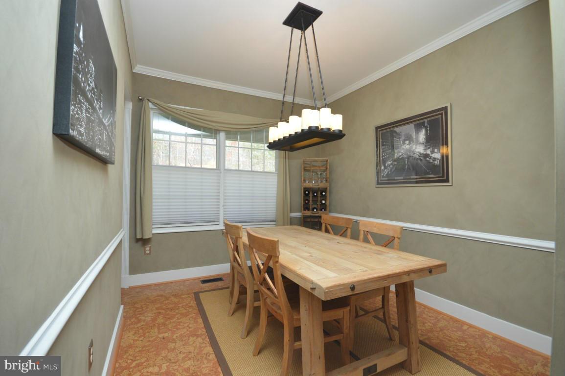 6647 Fox Den Road Manassas, VA 20112 - Photo 8 of 24 Dining Room