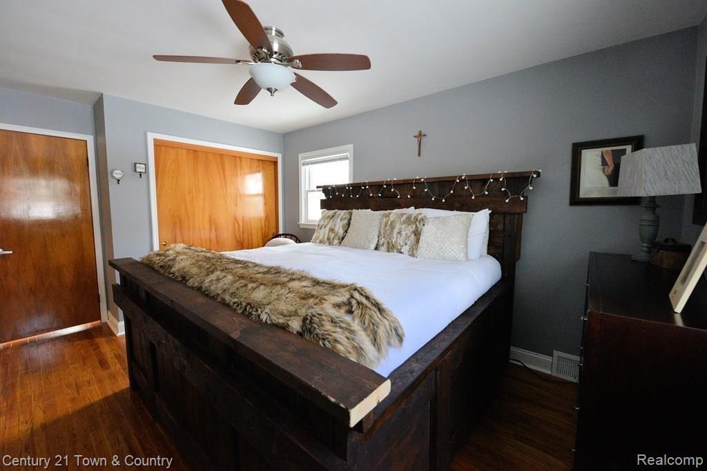 4002 Highfield Road Royal Oak, MI 48073 - Photo 14 of 31 Master Bedroom
