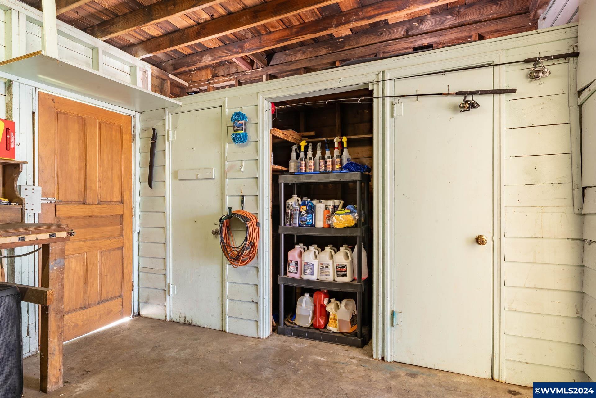 1530 2nd Avenue Albany, OR 97321 - Photo 29 of 35 a view of front door with outdoor space