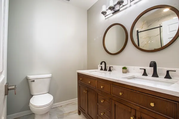 $539,900 | 4904 West 31st Street, Cicero, IL 60804