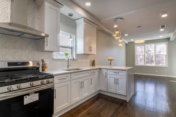 $539,900 | 4904 West 31st Street, Cicero, IL 60804