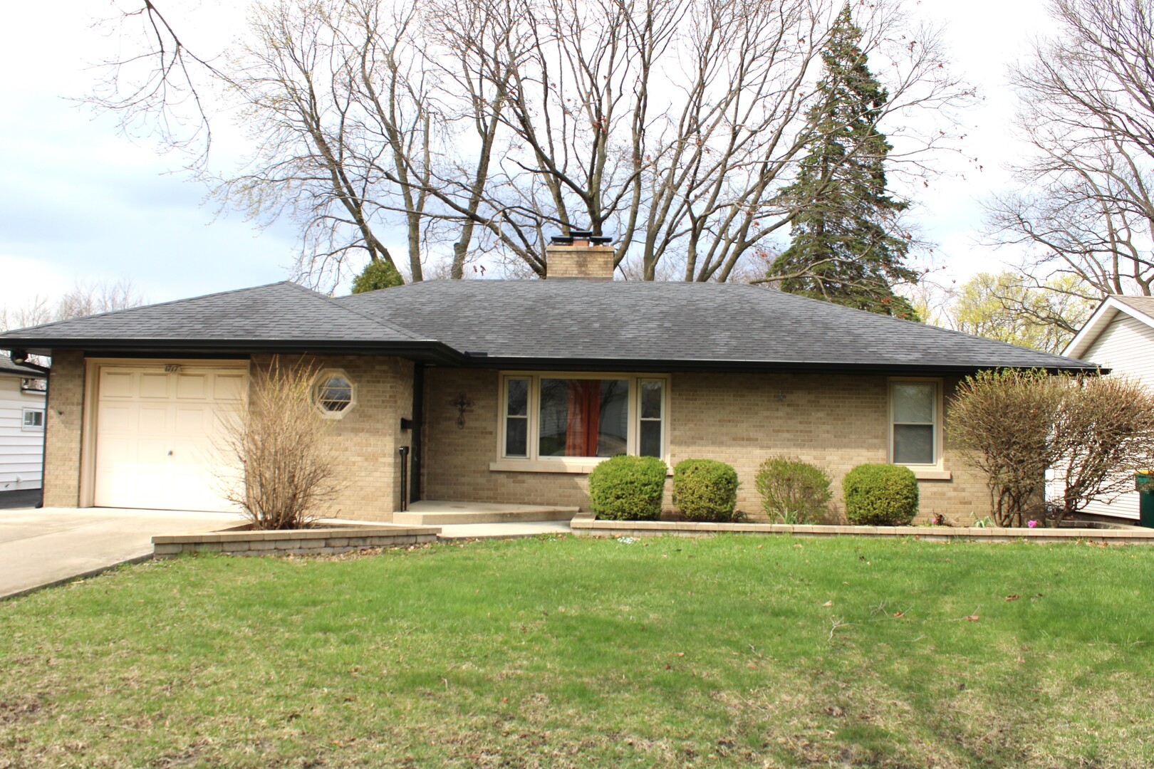 1717 West Acres Road Joliet, IL 60435 - Photo 1 of 17