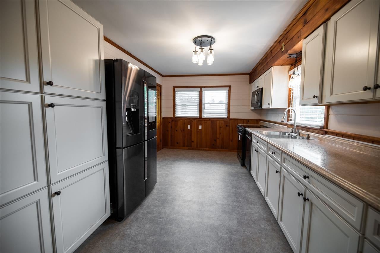 6021 Gideon Road Huntington, WV 25705 - Photo 10 of 21 Gallery Image 10