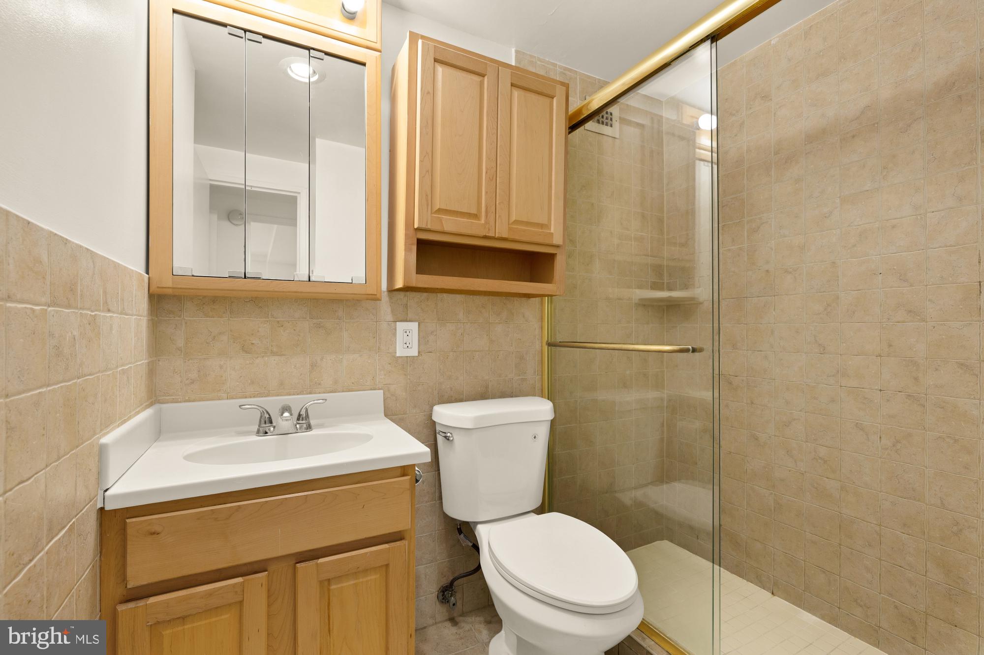 1900 Lyttonsville Road, Unit 818 Silver Spring, MD 20910 - Photo 23 of 28