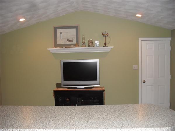 19 Hamilton Road Woburn, MA 01801 - Photo 8 of 18 Gallery Image 8