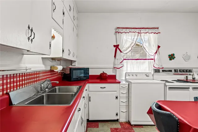 $179,900 | 304 South 6th Street, Easley, SC 29640