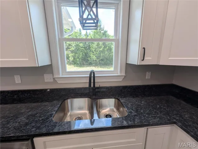 $294,500 | 10012 Yellowstone Drive, Cadet, MO 63630