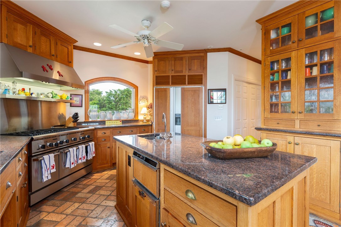 648 West Beach Road Charlestown, RI 02813 - Photo 15 of 49