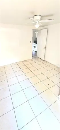 $1,000 | 301 Ave B Southeast, Unit 2, Winter Haven, FL 33880