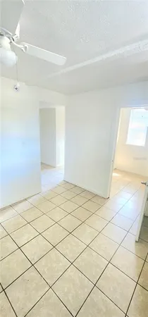 $1,000 | 301 Ave B Southeast, Unit 2, Winter Haven, FL 33880