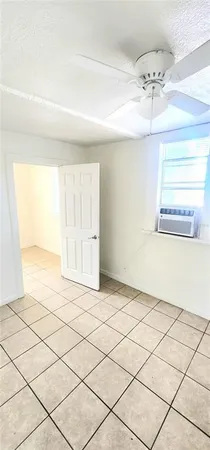 $1,000 | 301 Ave B Southeast, Unit 2, Winter Haven, FL 33880