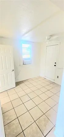 $1,000 | 301 Ave B Southeast, Unit 2, Winter Haven, FL 33880