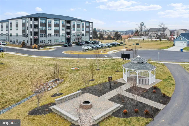 $315,000 | 151 McCormick Circle, Unit 203, Winchester, VA 22602