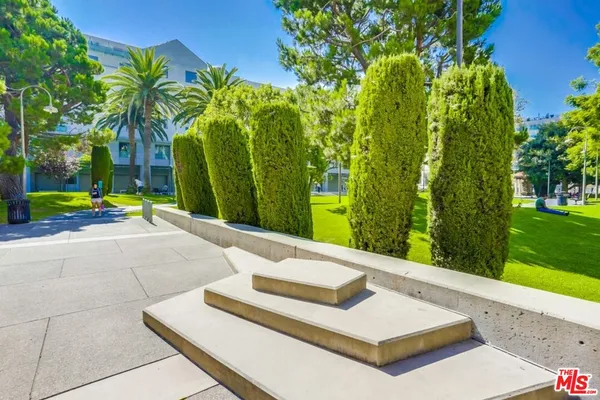$13,000 | 1100 South Hope Street, Unit 1714, Los Angeles, CA 90015
