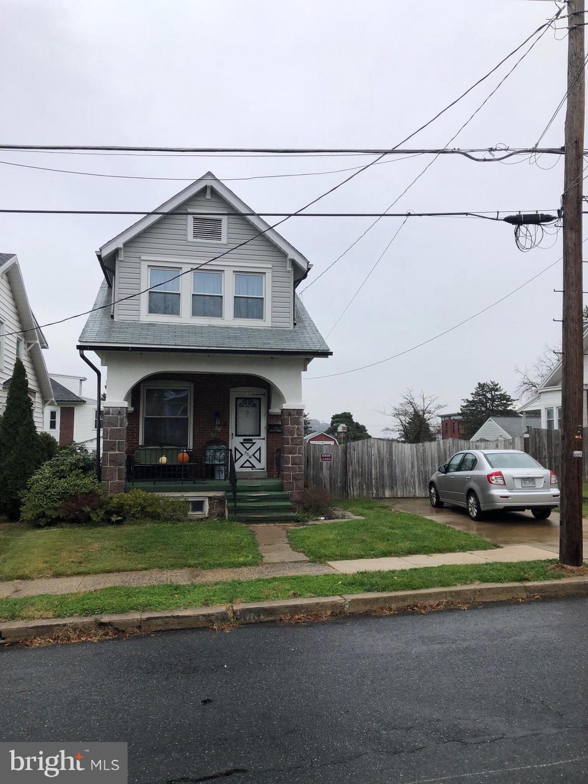33 West Broad Street Reading, PA 19607 - Photo 1 of 17 Front