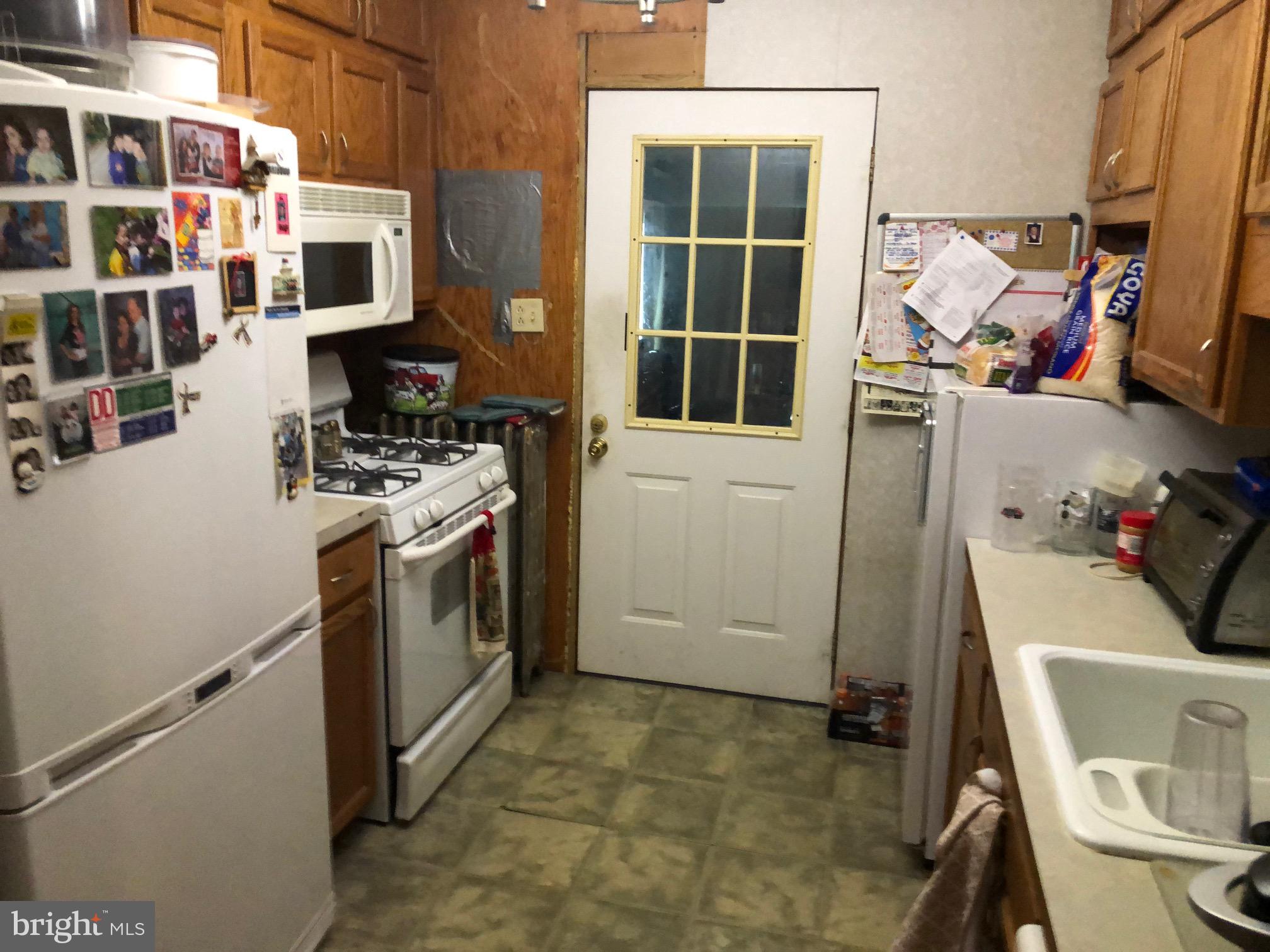 33 West Broad Street Reading, PA 19607 - Photo 4 of 17 Kitchen