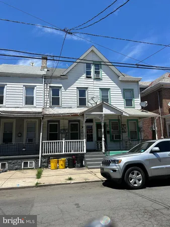 $1,600 | 250 Morris Avenue, Unit 2, Trenton, NJ 08611