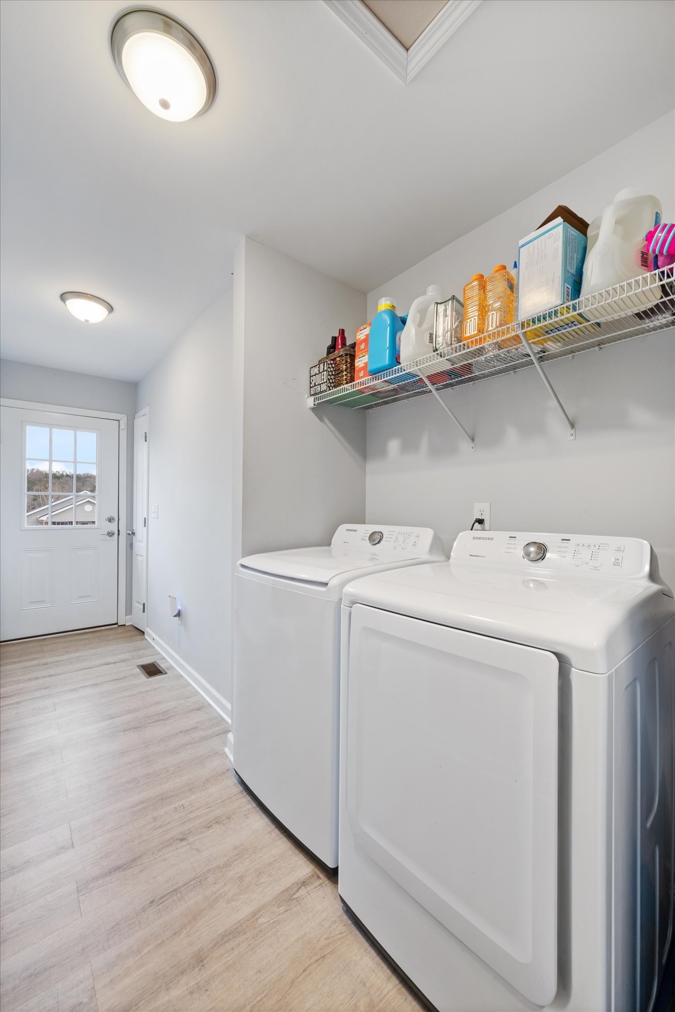 426 Edgewood Street Alexandria, TN 37012 - Photo 13 of 17 a utility room with dryer and washer