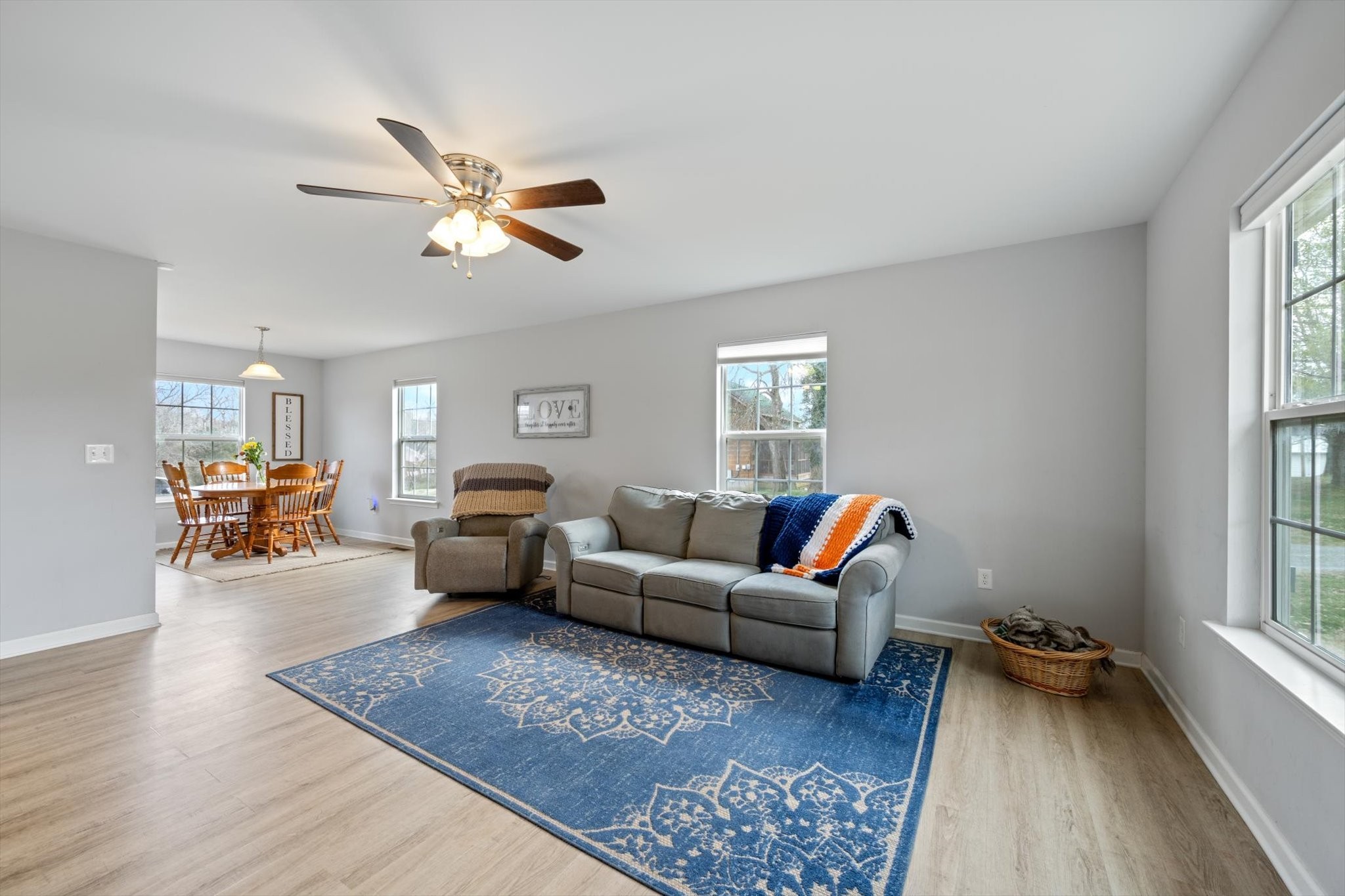 426 Edgewood Street Alexandria, TN 37012 - Photo 4 of 17 a living room with furniture and a window