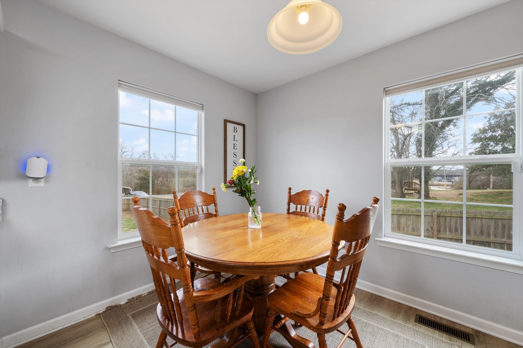 426 Edgewood Street Alexandria, TN 37012 - Photo 6 of 17 a dining room with furniture and window