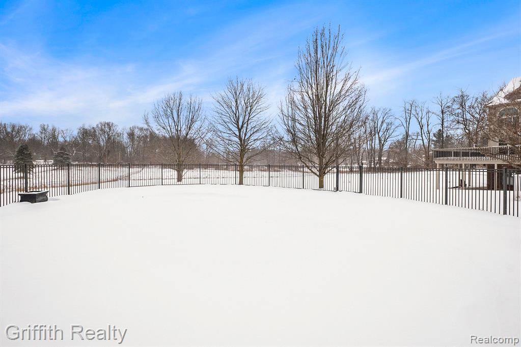 8070 Sheraton Park Road Fenton, MI 48430 - Photo 35 of 48