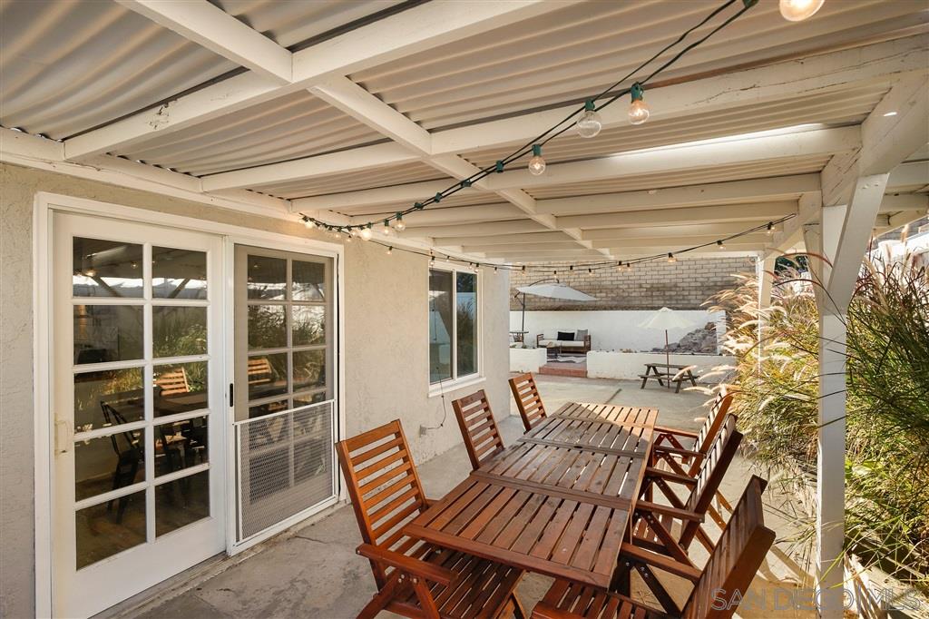 14208 Powers Road Poway, CA 92064 - Photo 5 of 25
