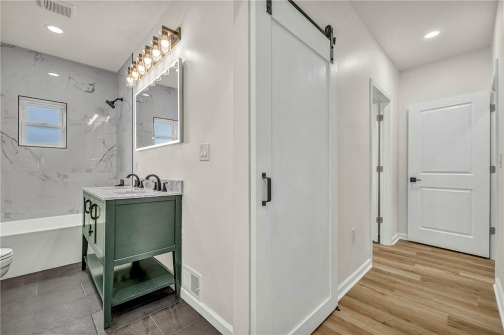 5115 Poe Way Pittsburgh, PA 15201 - Photo 21 of 32
