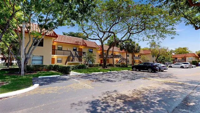 $269,999 | 15805 West Waterside Circle, Unit 202, Sunrise, FL 33326