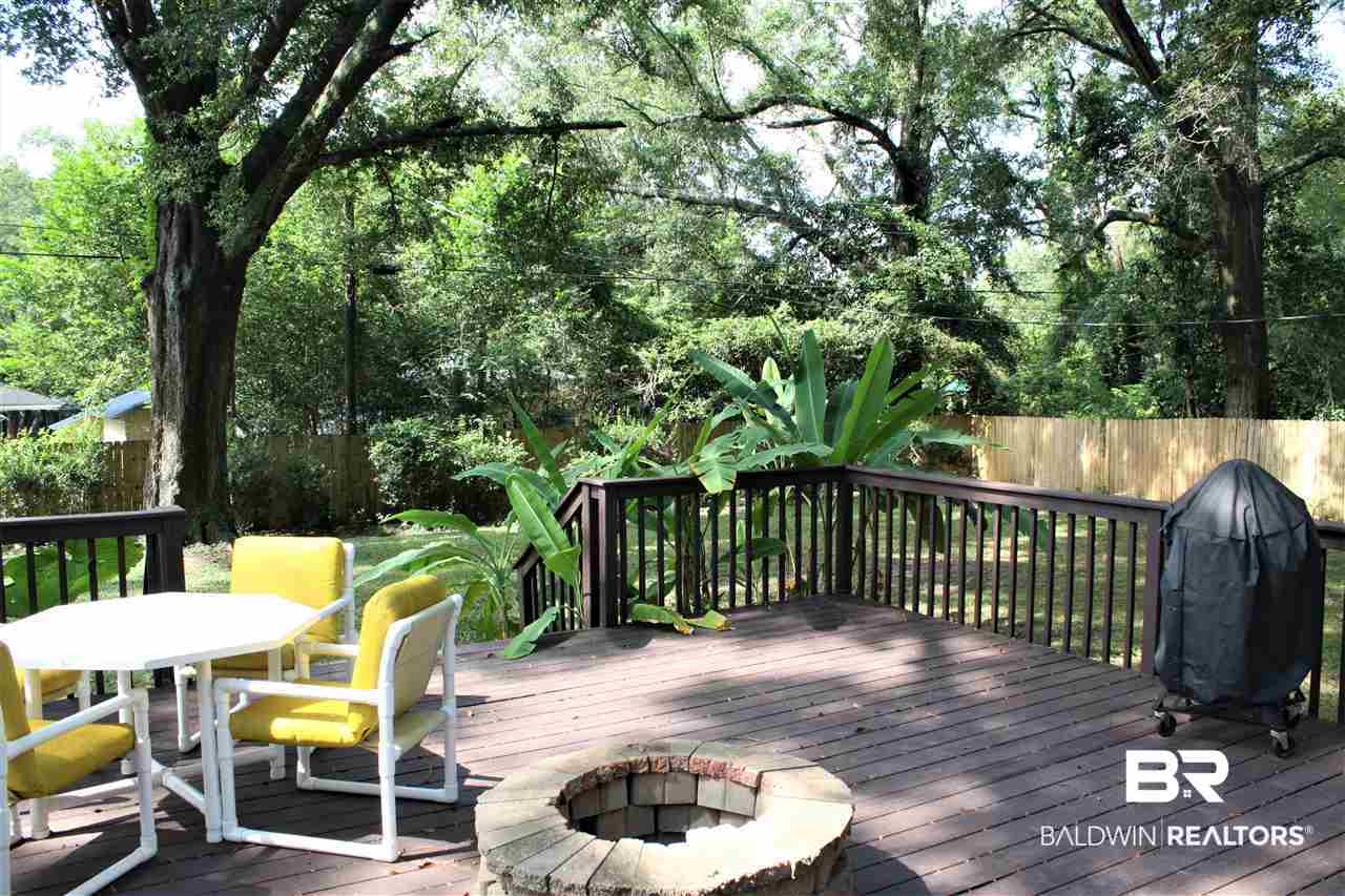 305 Pineview Lane West Mobile, AL 36608 - Photo 14 of 15