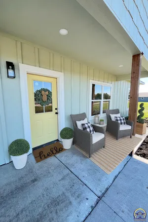 $267,500 | 214 Hickory Street, Americus, KS 66835