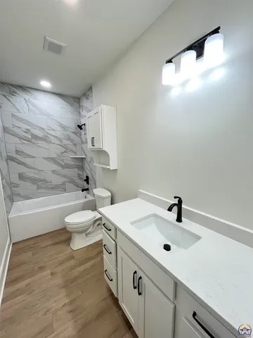 $279,900 | 214 Hickory Street, Americus, KS 66835