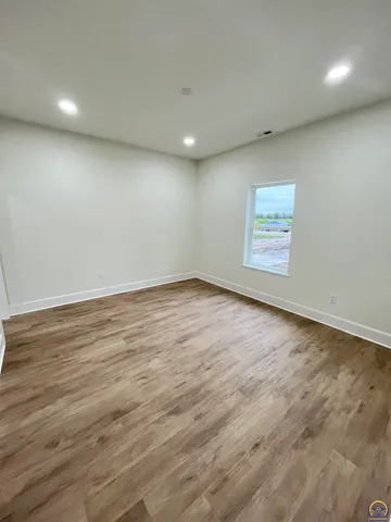 $279,900 | 214 Hickory Street, Americus, KS 66835