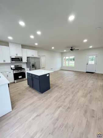 $267,500 | 214 Hickory Street, Americus, KS 66835