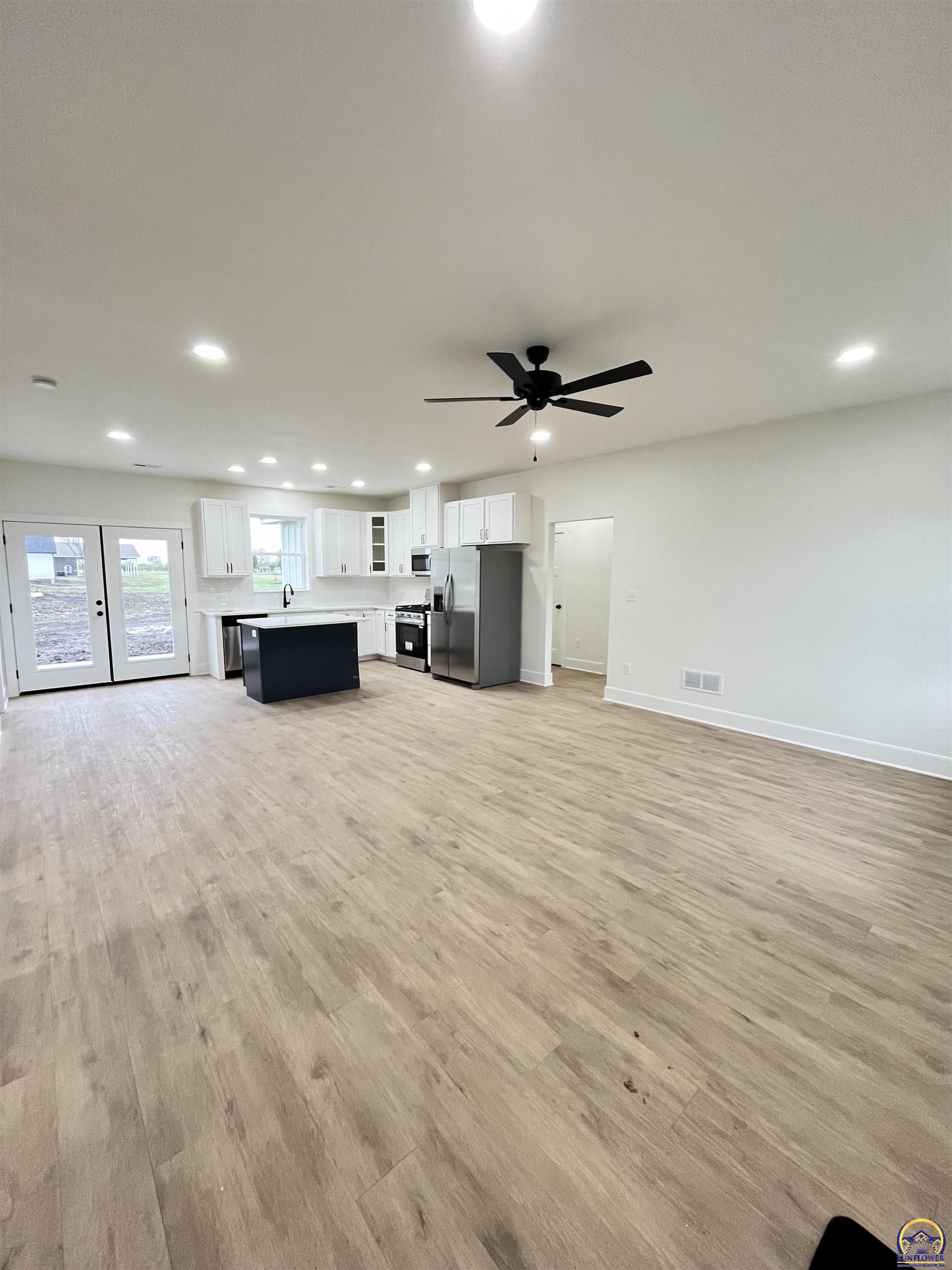 214 Hickory Street Americus, KS 66835 - Photo 8 of 35