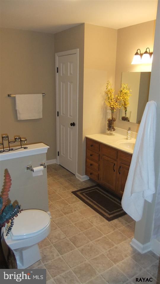 3111 Sundial Road Dover, PA 17315 - Photo 14 of 29 Gallery Image 14