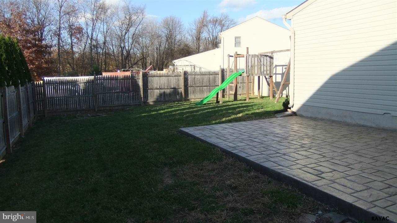 3111 Sundial Road Dover, PA 17315 - Photo 4 of 29 Gallery Image 4