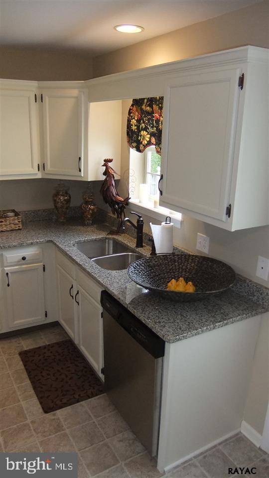 3111 Sundial Road Dover, PA 17315 - Photo 10 of 29 Gallery Image 10