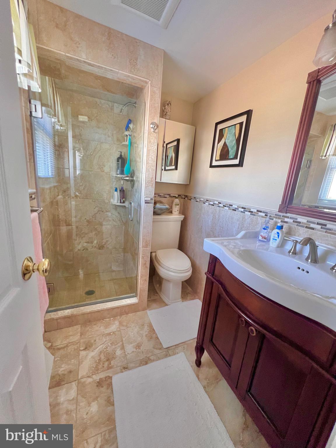 9709 Glenhope Road Philadelphia, PA 19115 - Photo 12 of 36